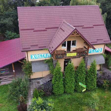 Hostel On Flotska Ivano-Frankivsk Exterior foto