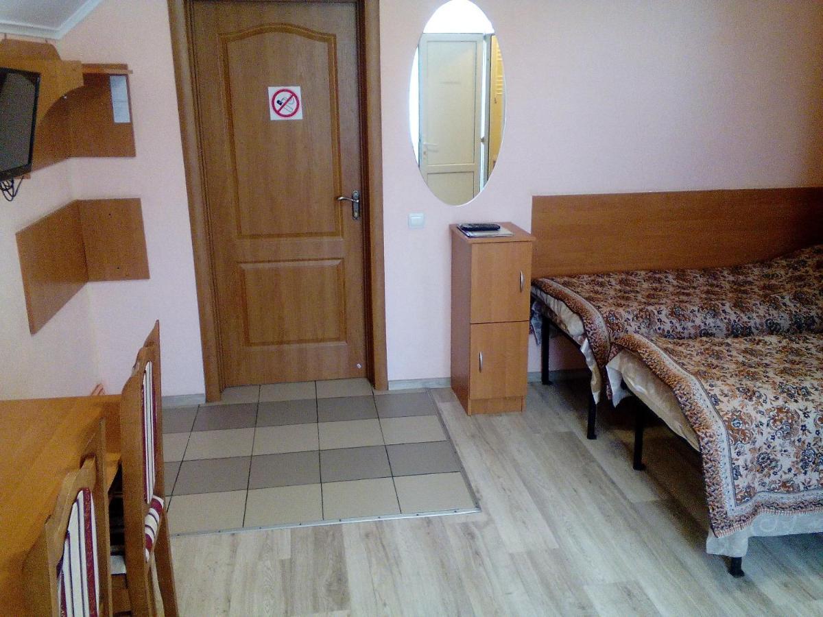 Hostel On Flotska Ivano-Frankivsk Exterior foto